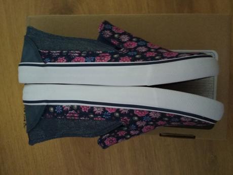 Prezuvky, papuče, baťa,33