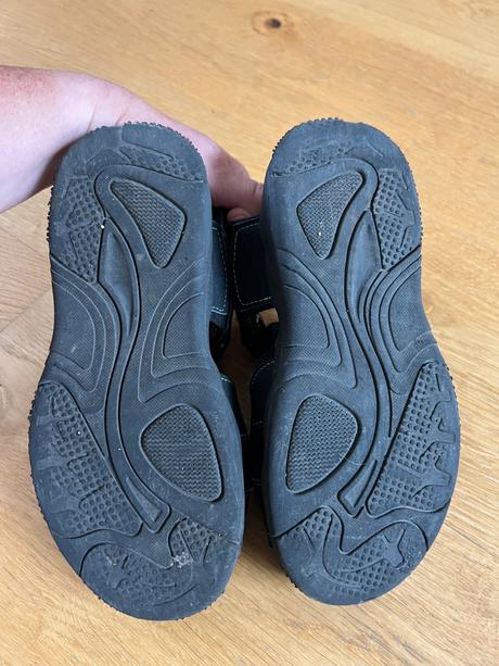 Chlapcenske sandale, 33