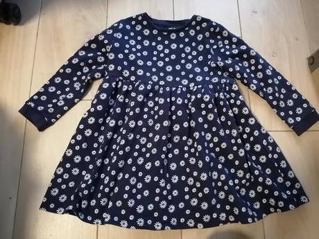 Teplejšie šaty s kvetmi margarétkami, f&f,122