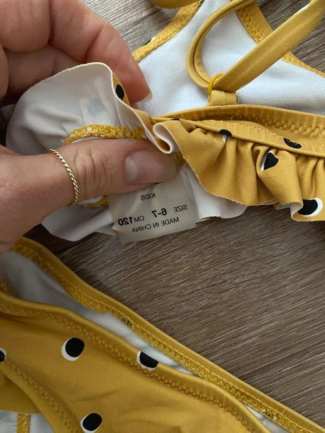 Plavky s volanmi, zara,122