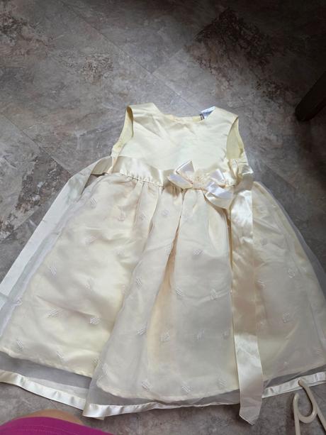 Vanilkove slavnostne saty 3r, 98