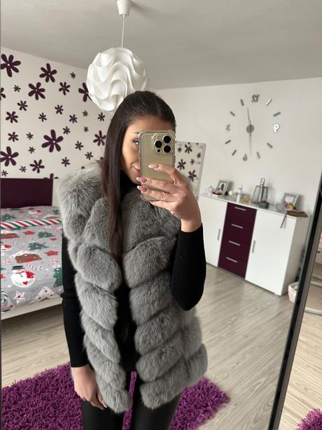 Prava kozusinova vesta, s