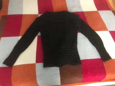 Svetrik krasny, zn. guess,vel. s, guess,s