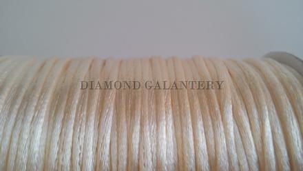 Saténová šnúrka 2,5 mm - krémová, 