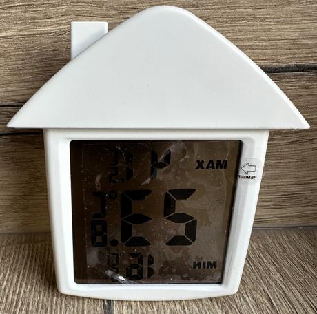 Digitálny teplomer s prísavkou a novou batériou 3e,