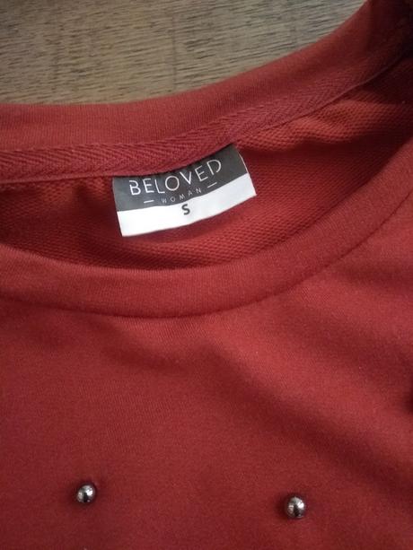 Tričko s kovovými guličkami, s