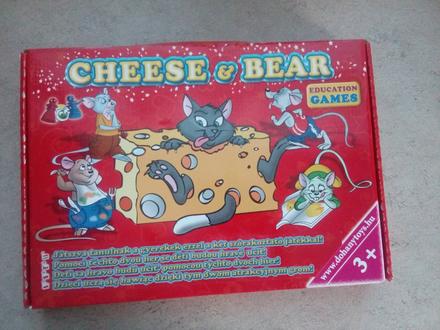 Spolocenska hra cheese a bear,