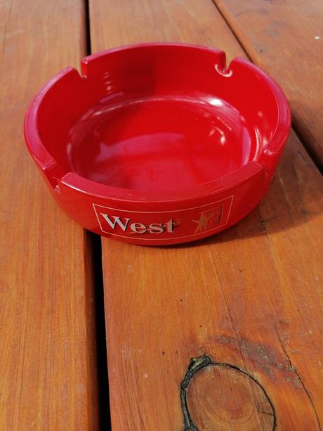 Popolníky veľké červené west, 