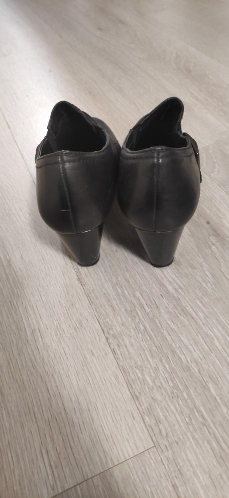 Kožené topánky, 30