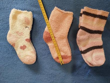 Mäkkučké ponožky na spanie, 27