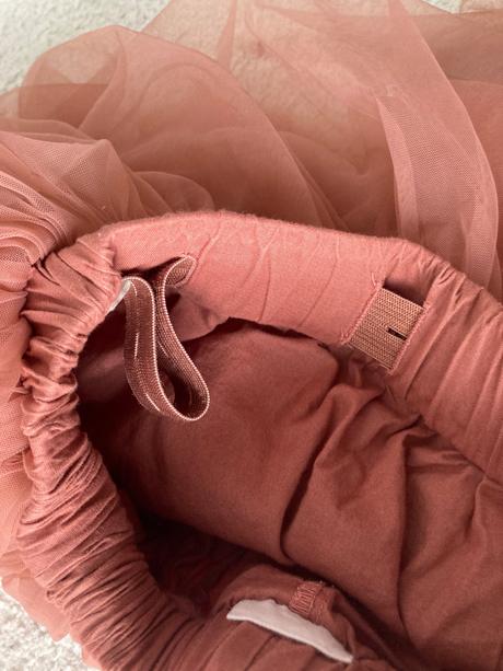 Krásna sukna, pompdelux,92