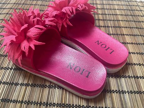 Štýlové šľapky, 30