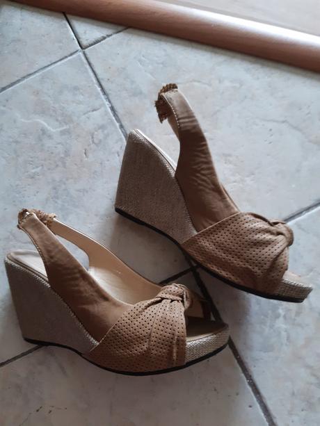 Hnedé sandale, 36