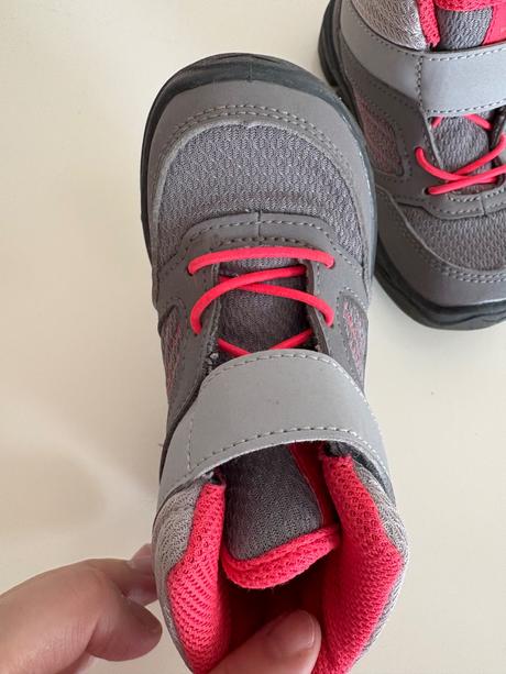 Turistické topanky, 24