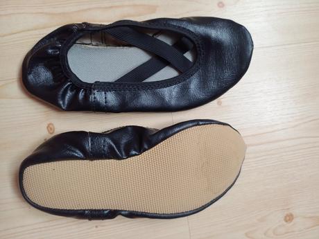 Tanečné topánky, 28