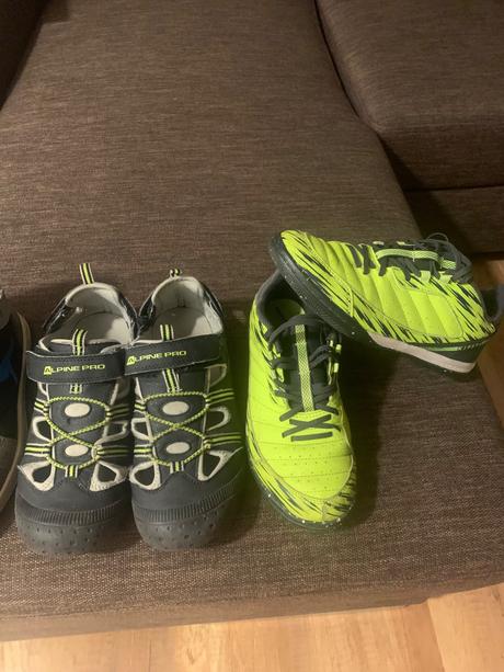 4 pary topánok veľkosť 37, 37