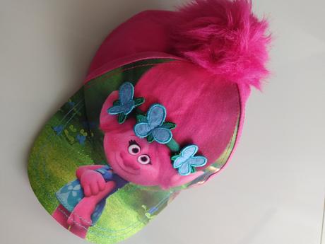 Šiltovka trolls, 128