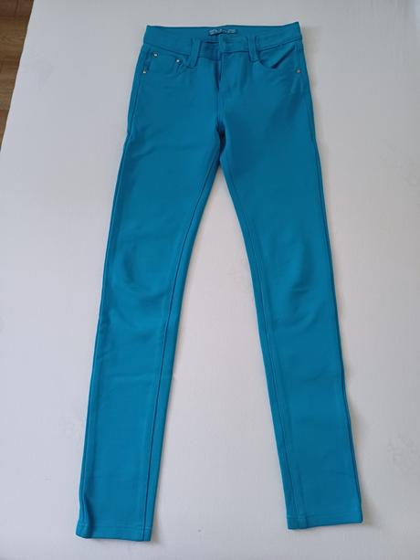 Tyrkysové nohavice, 24