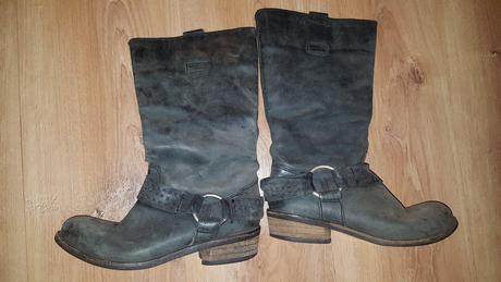 Šedé kožené čižmy č.36, 36