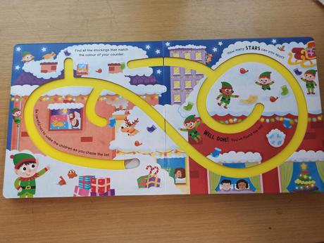 Santa and the elves maze leporelo, 