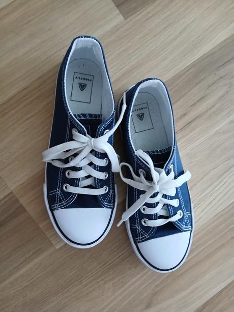 Pár krát obuté platenky, firefly,34