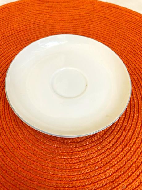 Jemná šálka na kávu s tanierikom, 