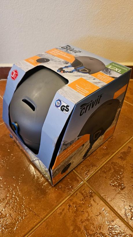 Detská helma na lyžovanie + okuliare, l