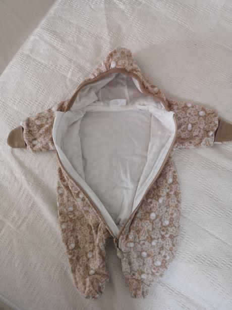 Overal teply, okay,56