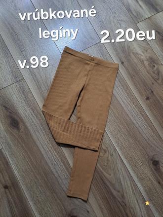 Vrúbkované legíny, 98