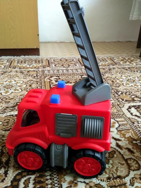 2ks kvalitné väčšie autá pre menšie deti, 