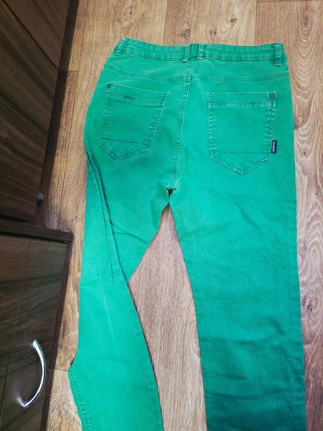 Zelené rifle, reserved,170