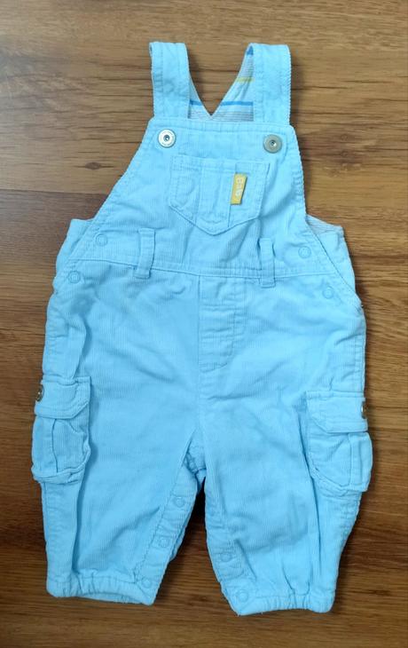 Menčestrové trakáče, h&m,62