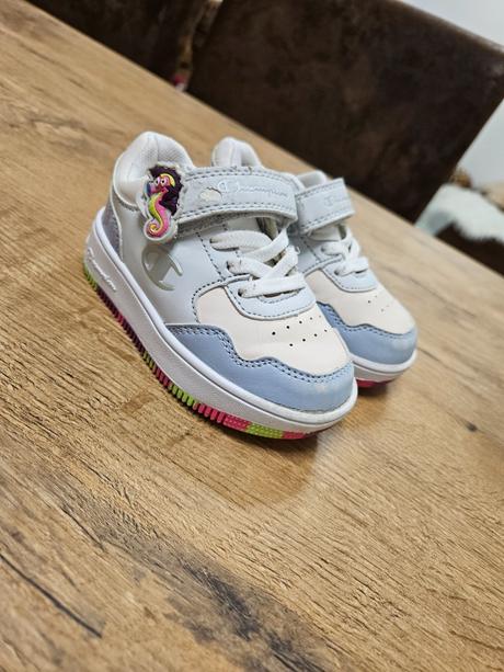 Tenisky, champion,22