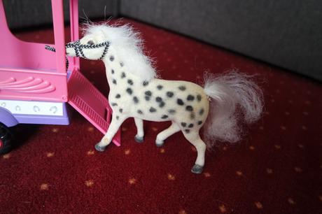 Autíčko s prívesným vozíkom na koníka, 