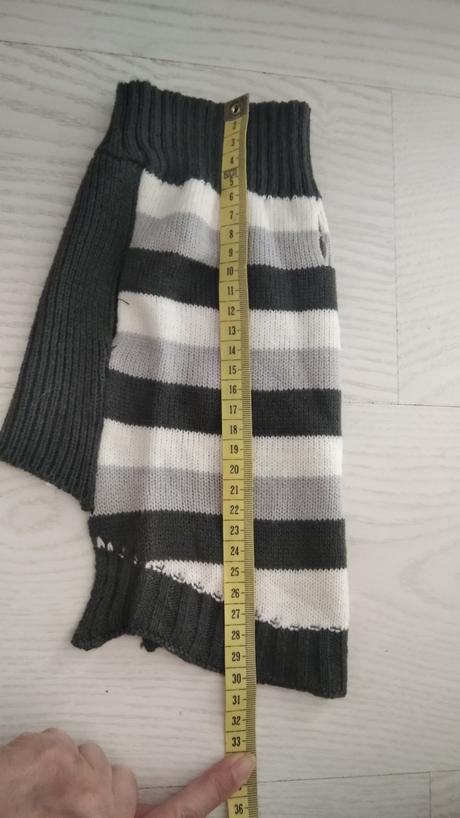 Pletené oblečenie pre malého psíka,