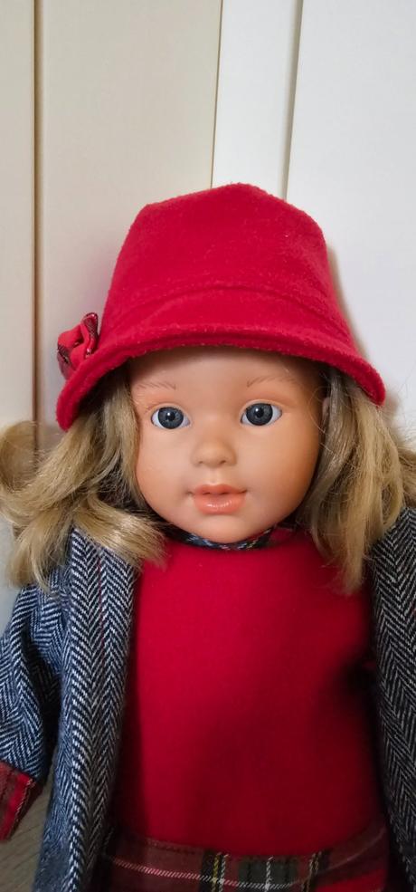 Babika llorens, ako nová, 