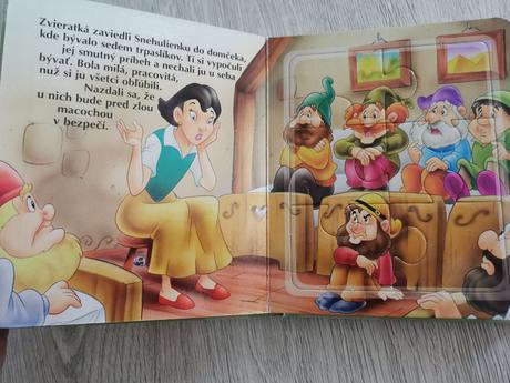 Kniha s puzzle snehulienka, 