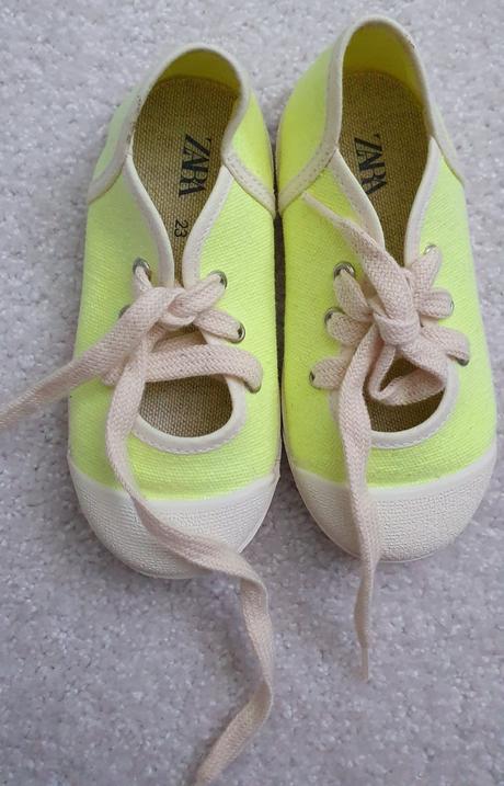 Zara topanocky, zara,23