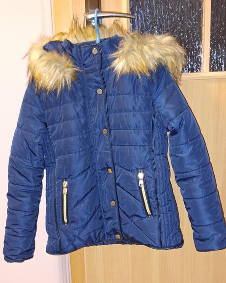 Veľmi pekná zimná bunda, 140