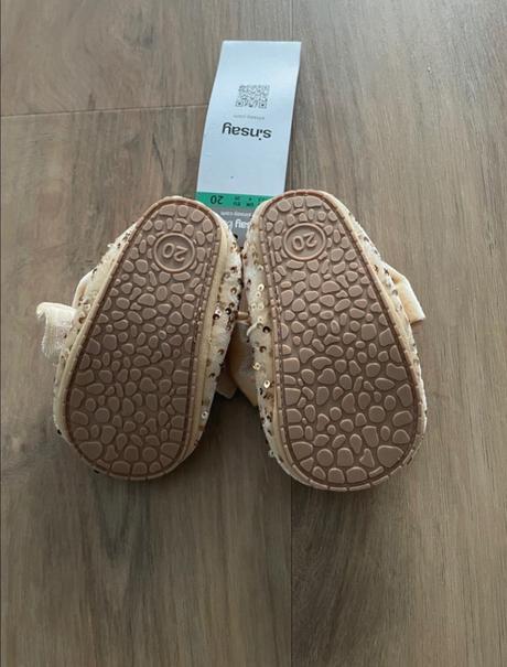 Capacky / balerínky, sinsay,20