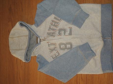 Pekna mikinka, next,104