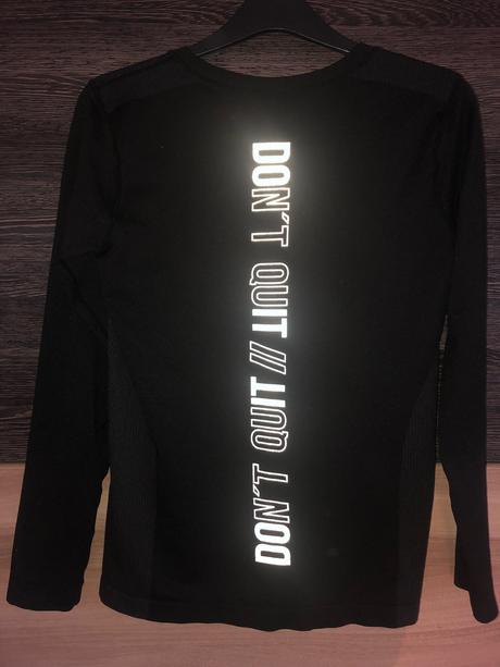 Tricko na sport s reflexnym napisom 42, 42