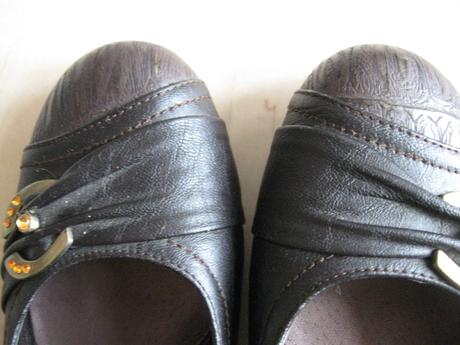 Tmavohnedné lodičky s ozdobou, 36