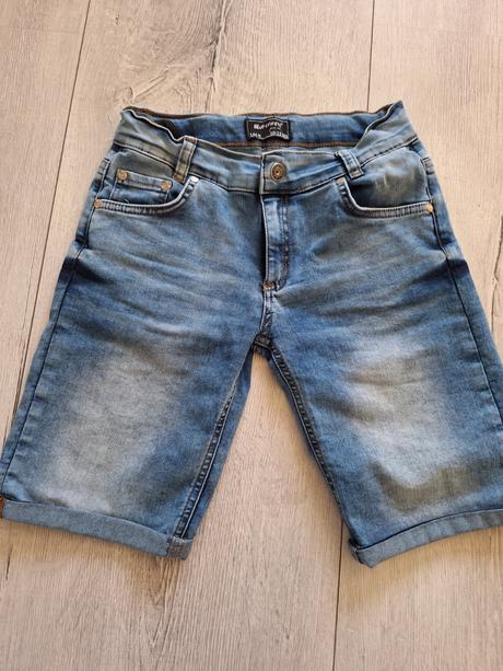 Slim kratasy top stav 10-11, 146