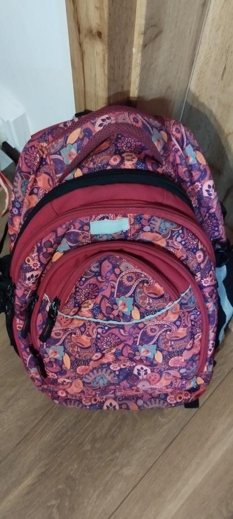 Školská taška + vrecúško grátis, 