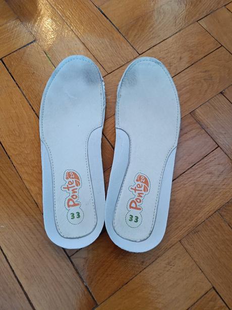 Prechodné topánky, 33