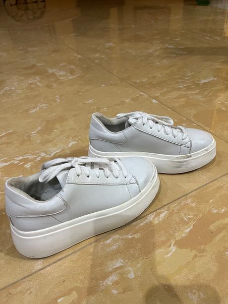 Parádne tenisky, 37