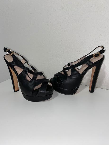 Čierne sandále, 37