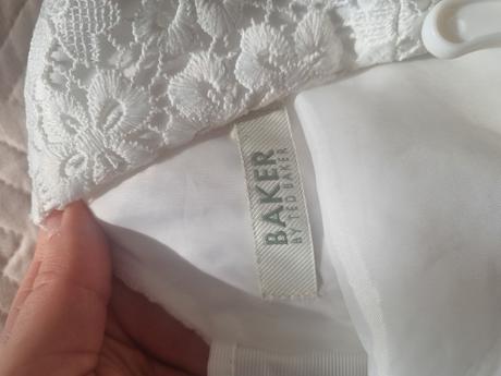 Šaty na 1.sv prijimanie, 134