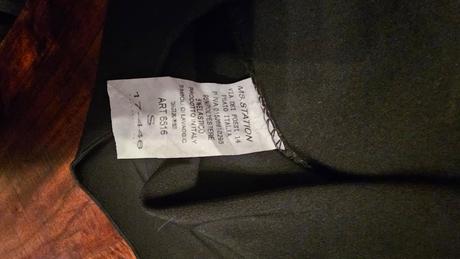 Sukňa po kolená s vysokým pásom, s